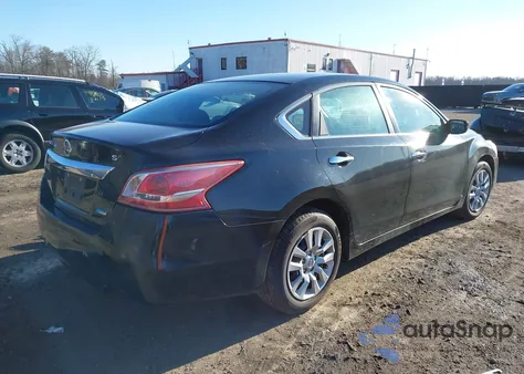 2013 Nissan Altima 2.5 S z USA, uszkodzony, nr VIN 1N4AL3AP8DC172859